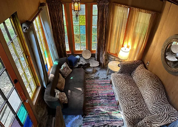 Topanga Wonderland Cottage